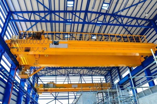 Yellow factory double girder overhead crane in plant